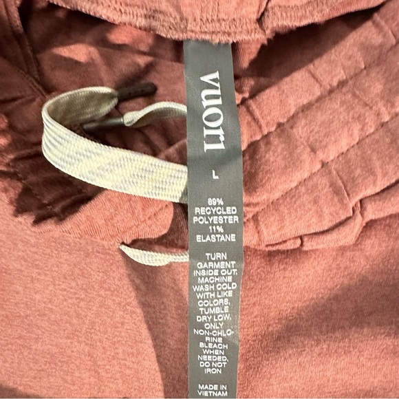 VUORI Performance Jogger in Marsala - Picture 10 of 11